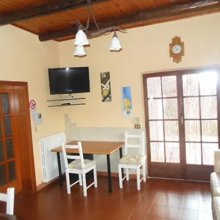 فندق مبيت وإفطار La Torretta Bianca *